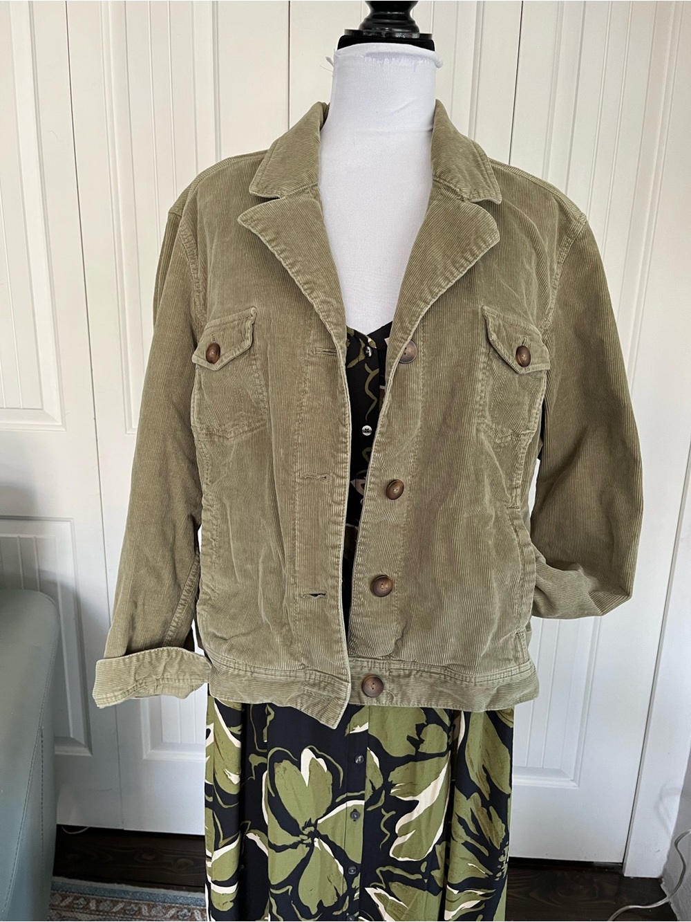Eddy Bauer Corduroy Button-Front Jacket in Olive Green, Size 16